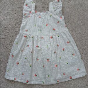 Toddler girls size 4 Gap white seersucker dress with floral embroidery